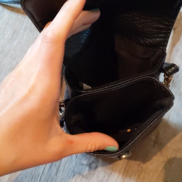 Purse - Picture 2 of 3